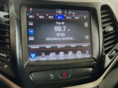 Used 2018 Jeep Cherokee Latitude image 15