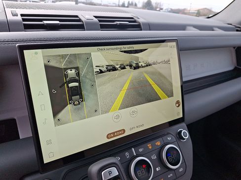 New 2026 Land Rover Defender 110 S image 17