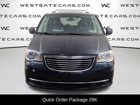 Used 2014 Chrysler Town & Country Touring image 2