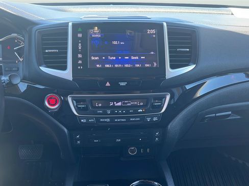 Used 2016 Honda Pilot Elite image 10