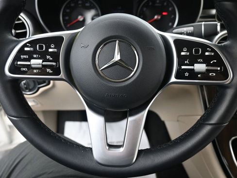 Used 2022 Mercedes-Benz GLC 300 4MATIC image 17