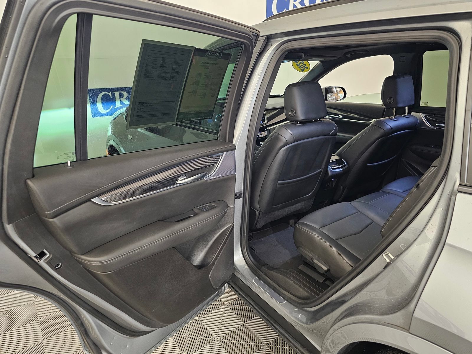 Used 2024 Cadillac XT6 Sport w/ Technology Package AWD/4WD image 18