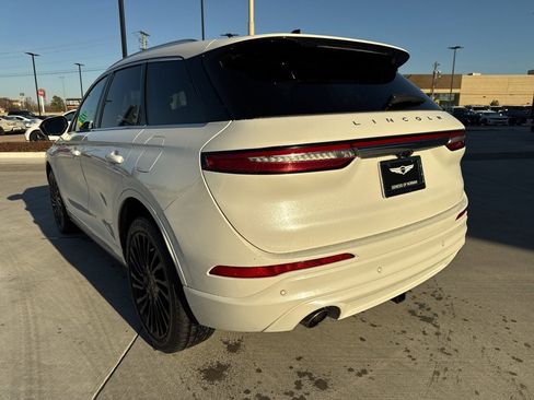 Used 2021 Lincoln Corsair Reserve image 6