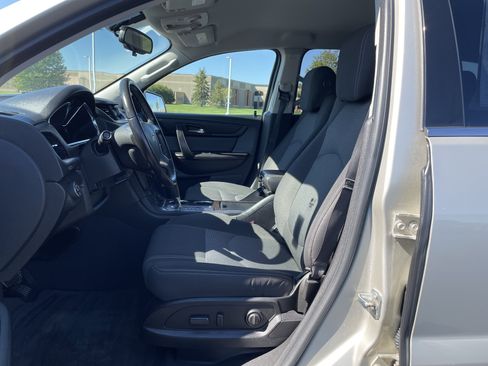 Used 2016 Chevrolet Traverse LT w/ Style and Technology Package AWD/4WD image 16