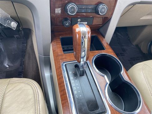 Used 2010 Ford F150 Lariat image 28