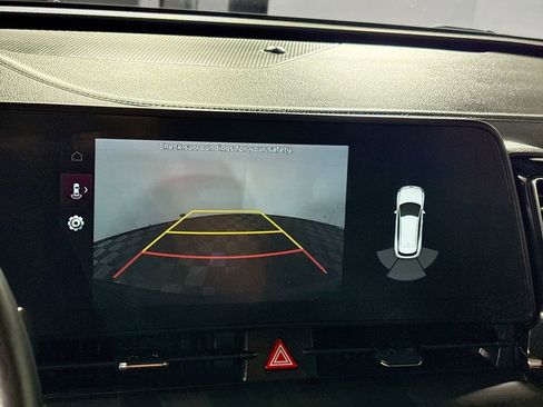 Certified 2023 Kia Sportage EX AWD/4WD image 17