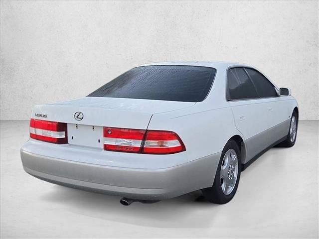 Used 2000 Lexus ES 330 FWD image 5