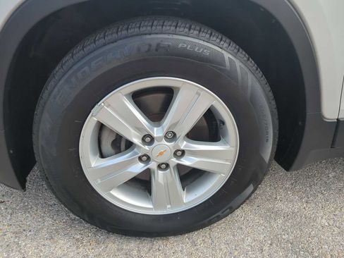 Used 2018 Chevrolet Trax LT w/ LT Convenience Package FWD image 31