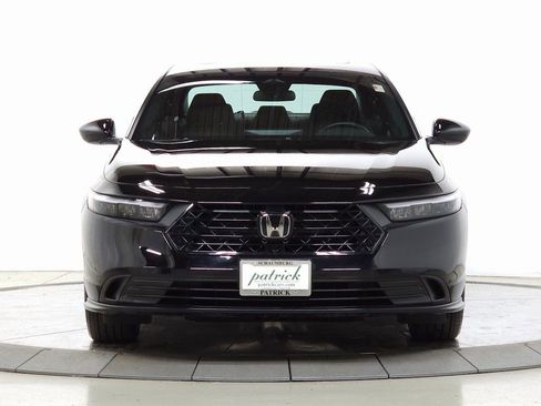 Used 2025 Honda Accord Sport image 2