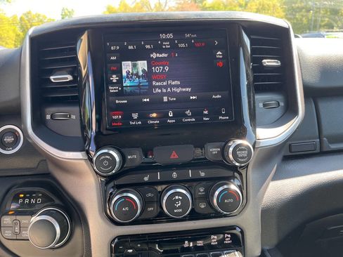 Used 2019 RAM 1500 Big Horn AWD/4WD image 22