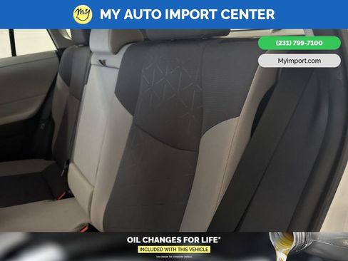 Used 2020 Toyota RAV4 XLE image 25