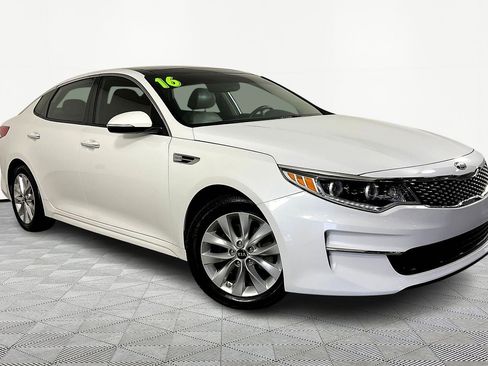 Used 2016 Kia Optima EX w/ Option Group 040 image 3