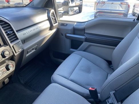 Used 2022 Ford F250 XLT w/ XLT Premium Package image 16