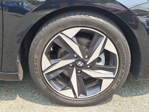 Used 2023 Hyundai Elantra SEL w/ Convenience Package FWD image 8