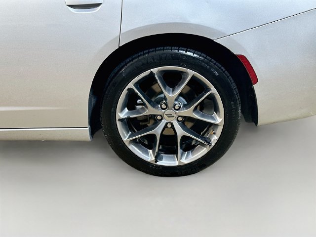 Used 2022 Dodge Charger SXT w/ Plus Group RWD image 6