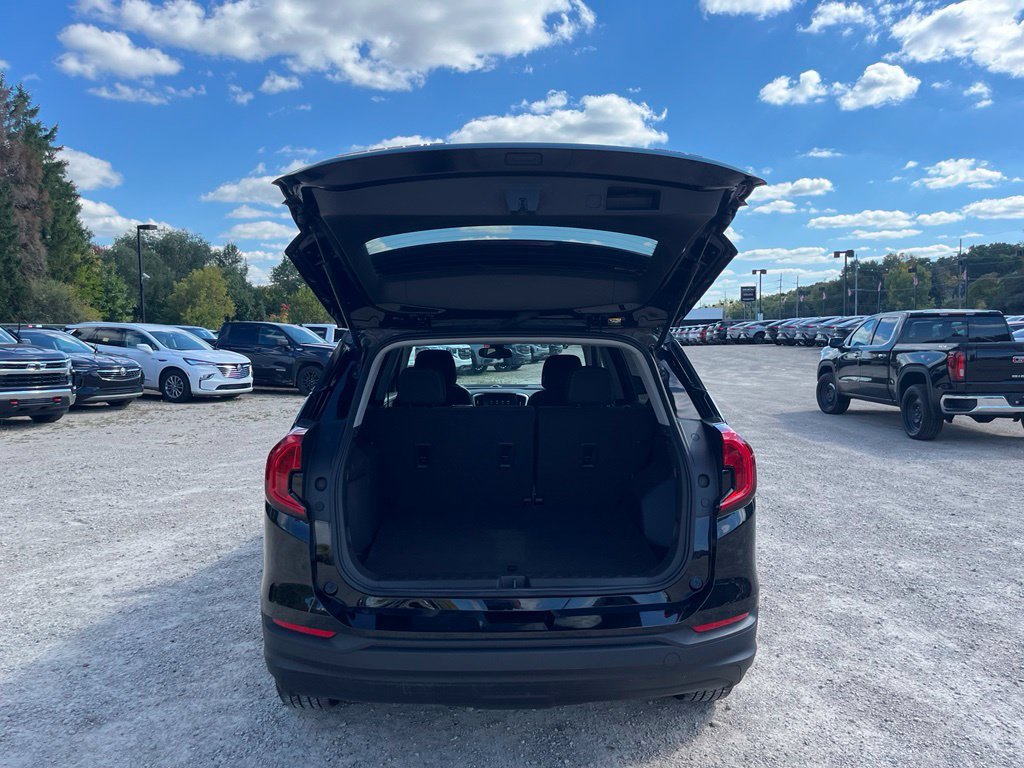 Used 2023 GMC Terrain SLE AWD/4WD image 10
