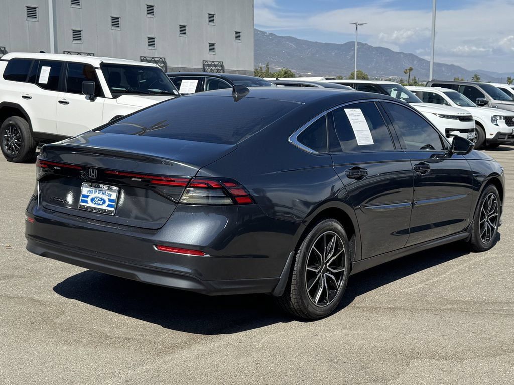 Used 2023 Honda Accord EX image 8