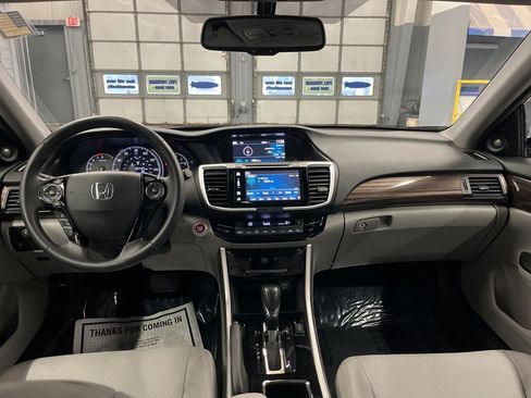 Used 2016 Honda Accord EX-L image 29