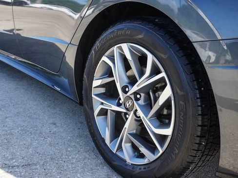 Used 2023 Hyundai Sonata SEL w/ Convenience Package FWD image 6