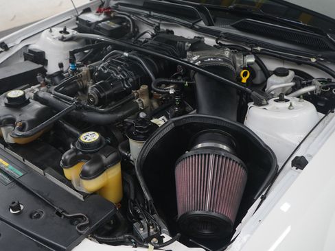 Used 2009 Ford Mustang Shelby GT500 RWD image 32