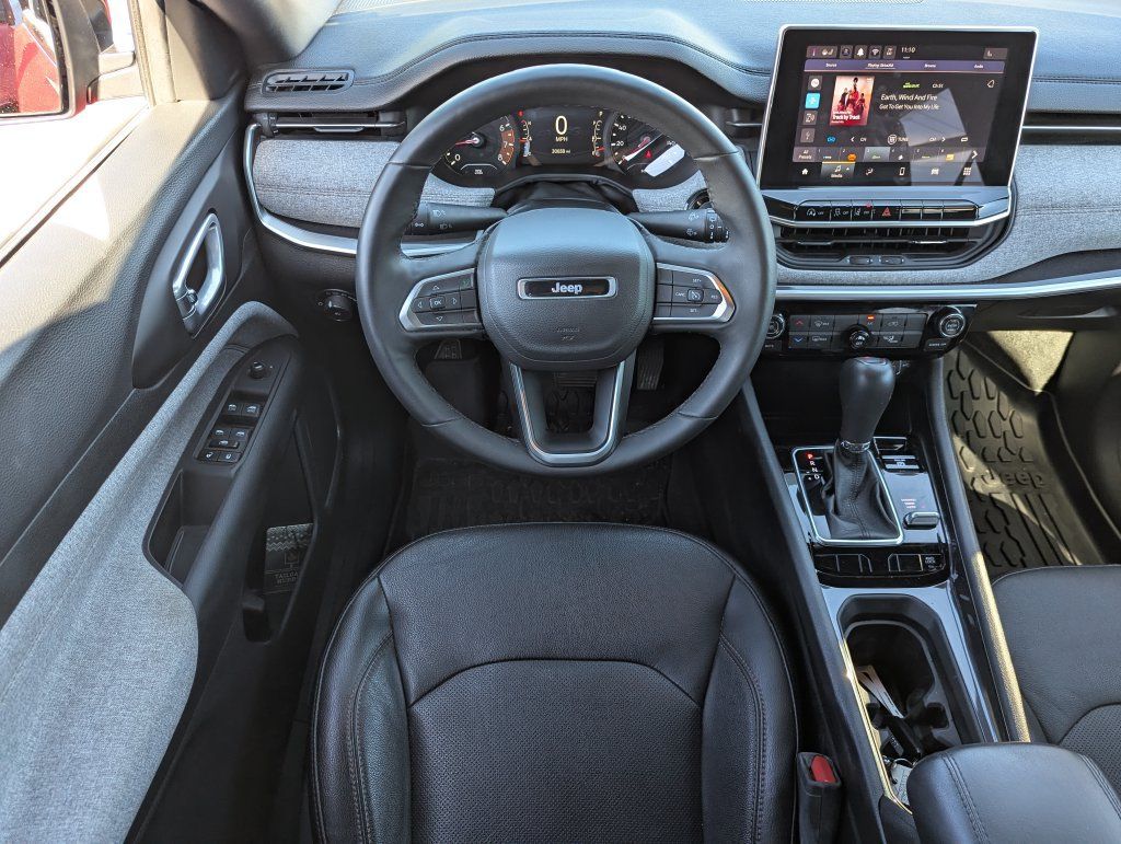 Used 2023 Jeep Compass Latitude AWD/4WD image 27