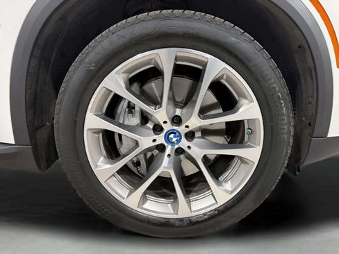 Used 2023 BMW X5 xDrive45e AWD/4WD image 39
