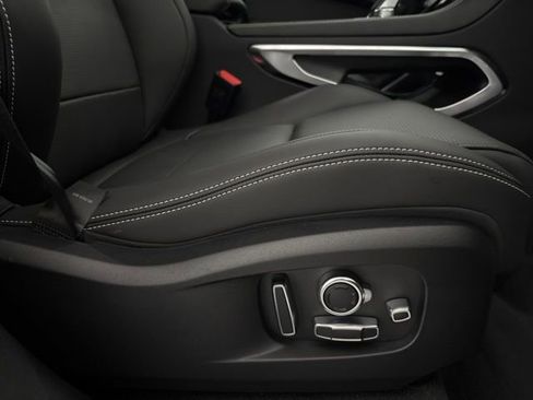 Used 2025 Jaguar F-PACE R-Dynamic S image 33