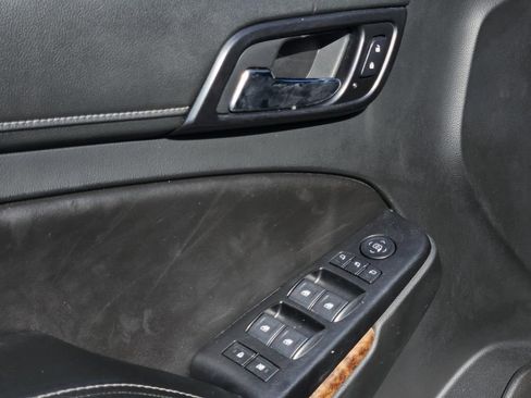 Used 2018 Chevrolet Tahoe Premier image 25