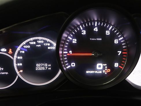 Used 2018 Porsche Panamera 4S image 22