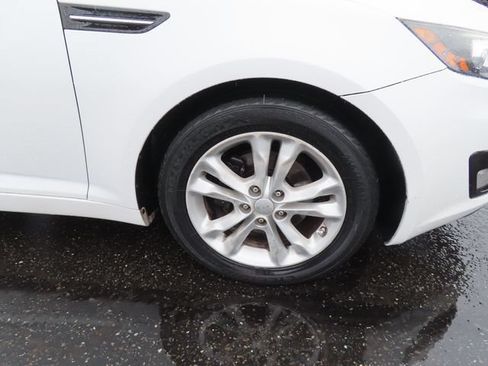 Used 2012 Kia Optima LX FWD image 10