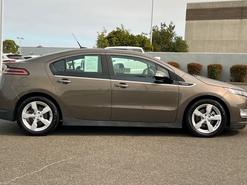 Used 2014 Chevrolet Volt Premium w/ Premium Trim Package FWD image 6
