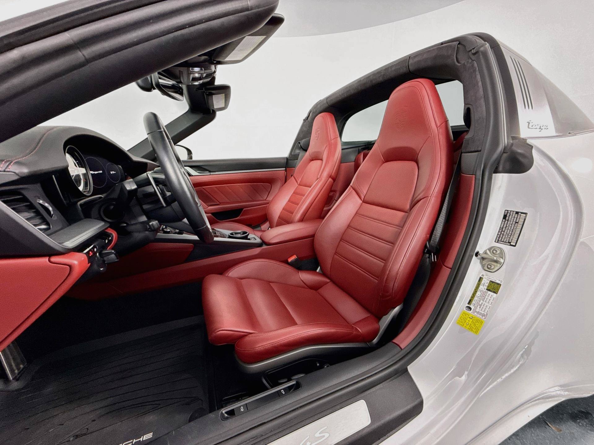 Used 2021 Porsche 911 AWD/4WD image 11