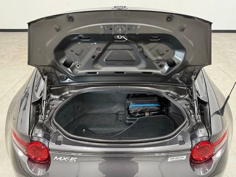 Used 2019 MAZDA MX-5 Miata RF Grand Touring w/ GT-S Package image 37