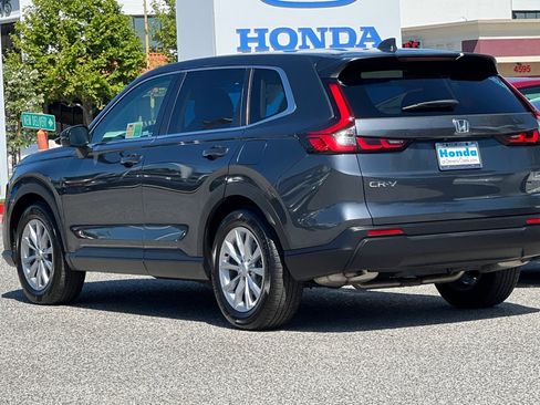 Used 2023 Honda CR-V EX image 3