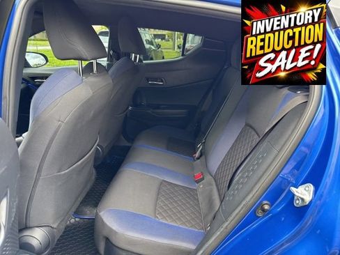 Used 2021 Toyota C-HR XLE FWD image 31