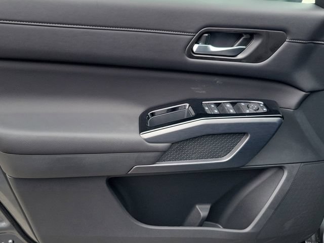 New 2026 Nissan Pathfinder SL FWD image 5