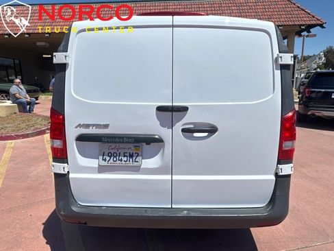 Used 2017 Mercedes-Benz Metris w/ Driver Efficiency Package image 9