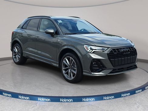 Certified 2024 Audi Q3 2.0T Premium w/ Convenience Package AWD/4WD image 3