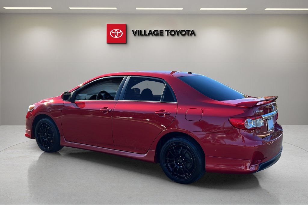 Used 2013 Toyota Corolla S w/ Premium Pkg FWD image 3