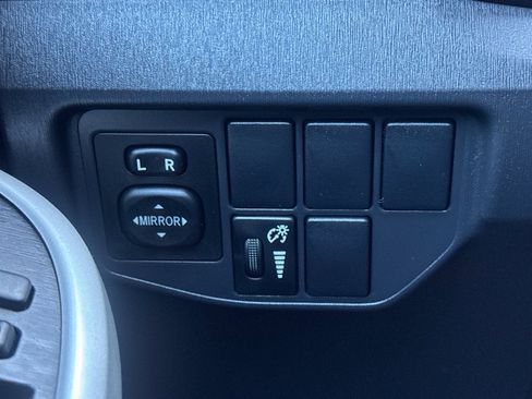 Used 2014 Toyota Prius Three FWD image 40