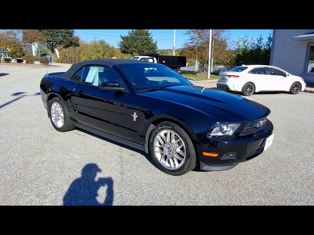Used 2012 Ford Mustang Premium RWD image 2