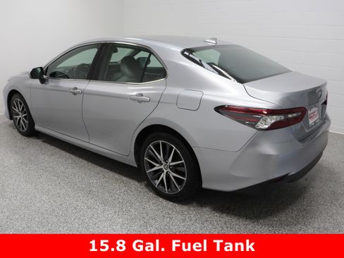Used 2024 Toyota Camry XLE image 9