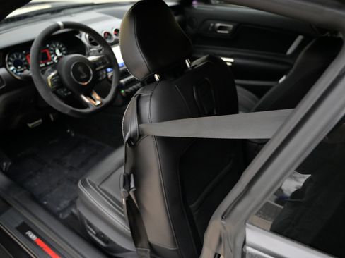 Used 2022 Ford Mustang Shelby GT500 w/ Technology Package image 26