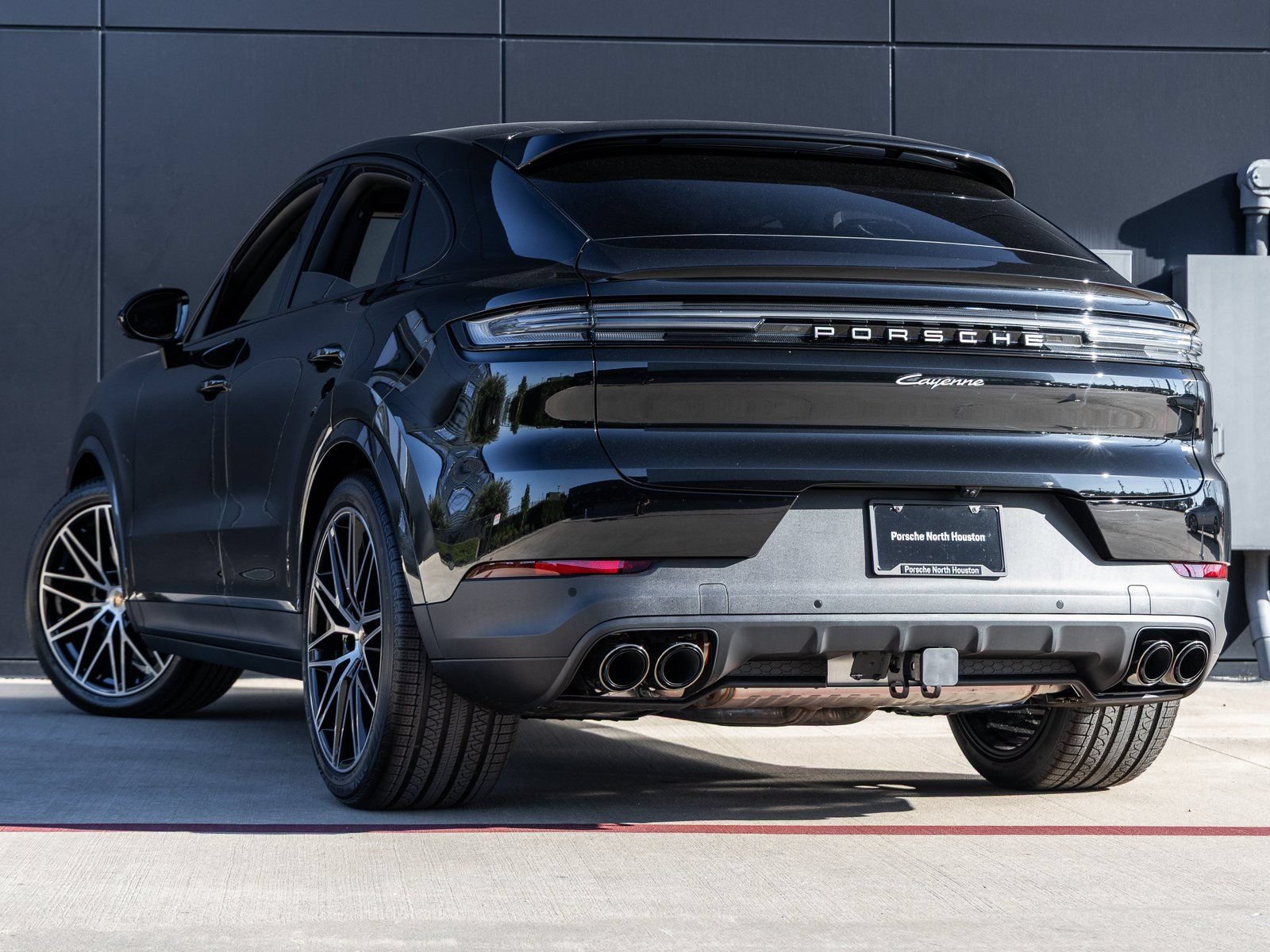 Certified 2026 Porsche Cayenne Coupe AWD/4WD image 3