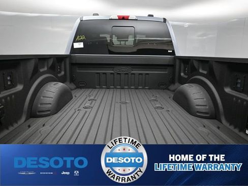 New 2026 Ford F250 Platinum w/ Platinum Plus Package AWD/4WD image 17