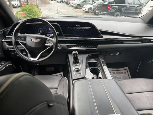 Used 2023 Cadillac Escalade ESV Sport AWD/4WD image 12