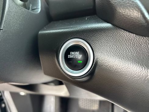 Used 2020 GMC Terrain SLE w/ Driver Convenience Package FWD image 18