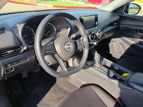 Used 2025 Nissan Sentra S FWD image 11