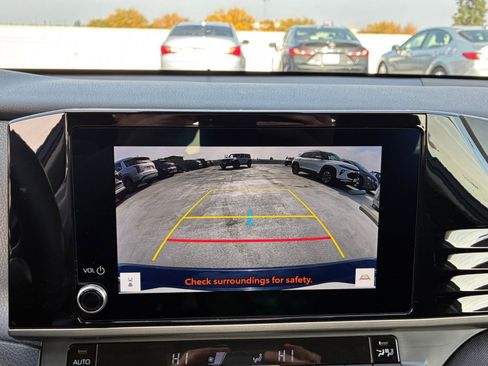 Used 2025 Toyota Camry LE image 17