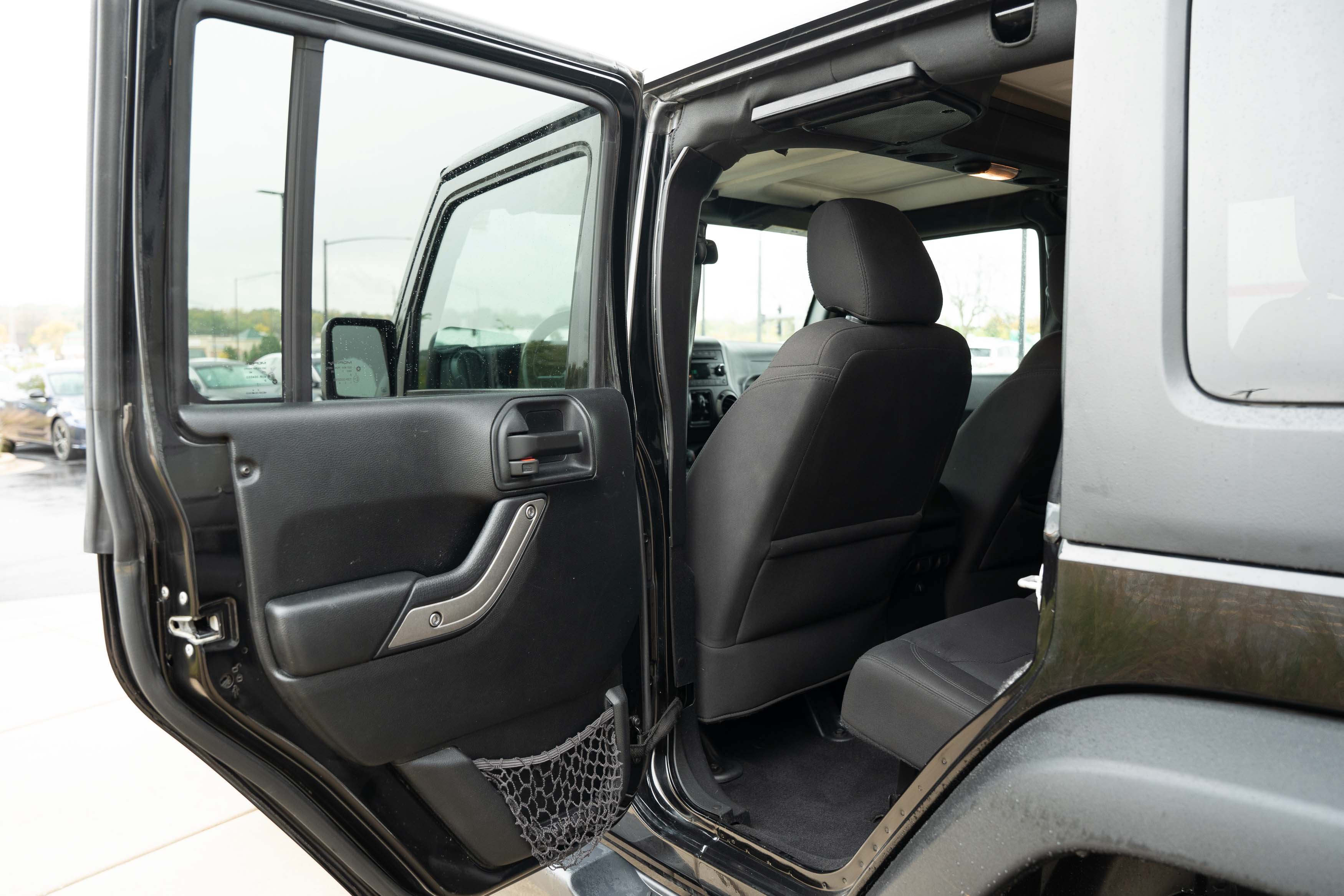 Used 2017 Jeep Wrangler Unlimited Sport w/ Quick Order Package 24S AWD/4WD image 20